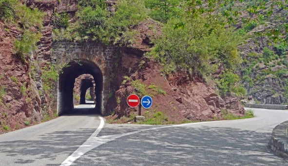Tunnel routier